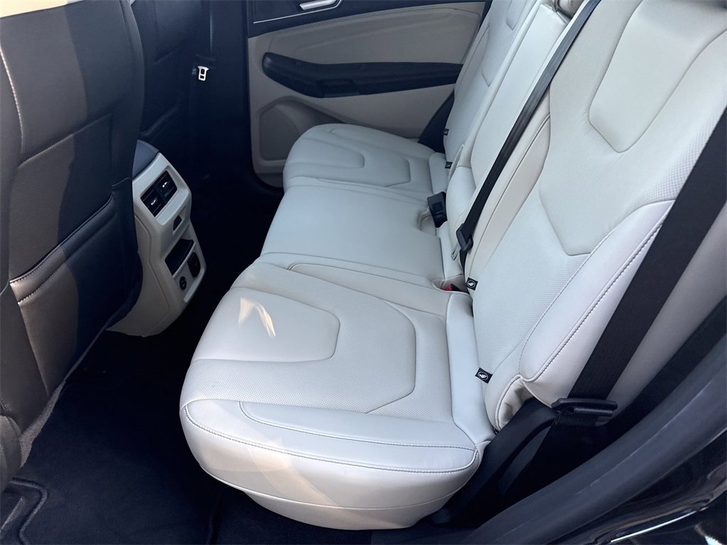 Used 2021 Ford Edge Titanium w/ Equipment Group 301A image 21