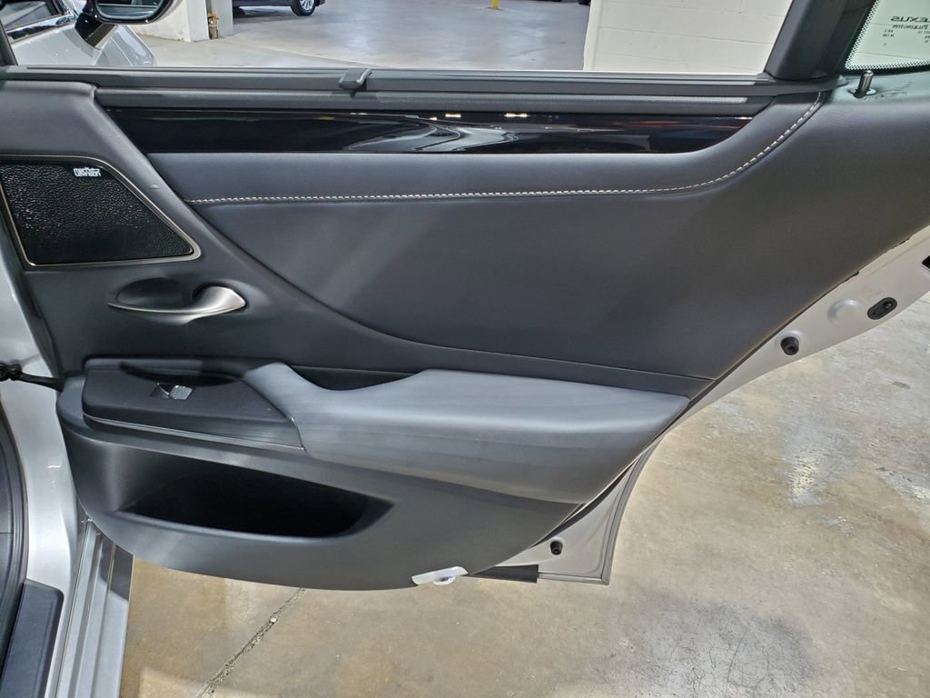 Used 2021 Lexus ES 350 Ultra Luxury w/ Accessory Package 2 image 23
