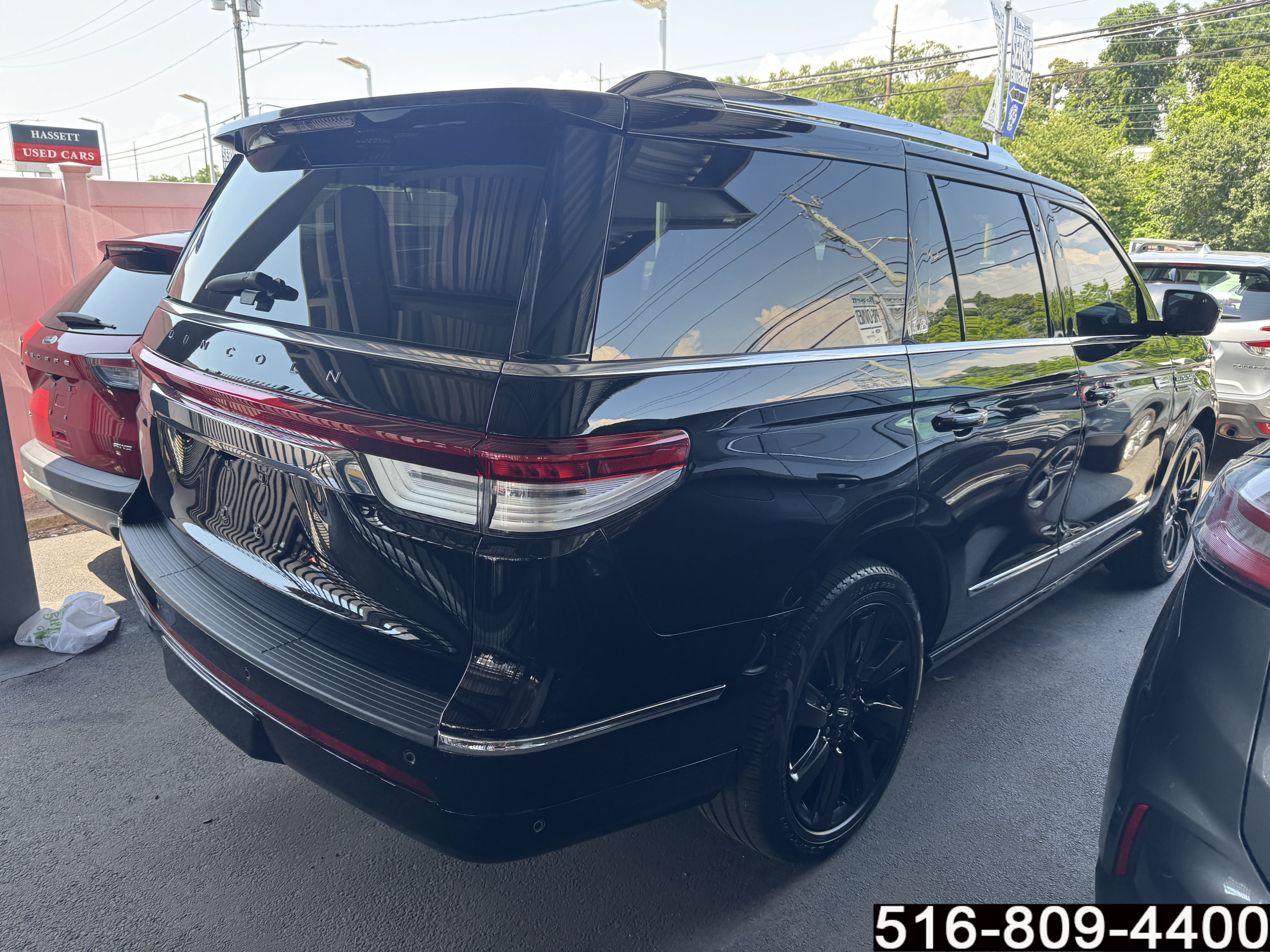 Used 2023 Lincoln Navigator Reserve AWD/4WD image 4