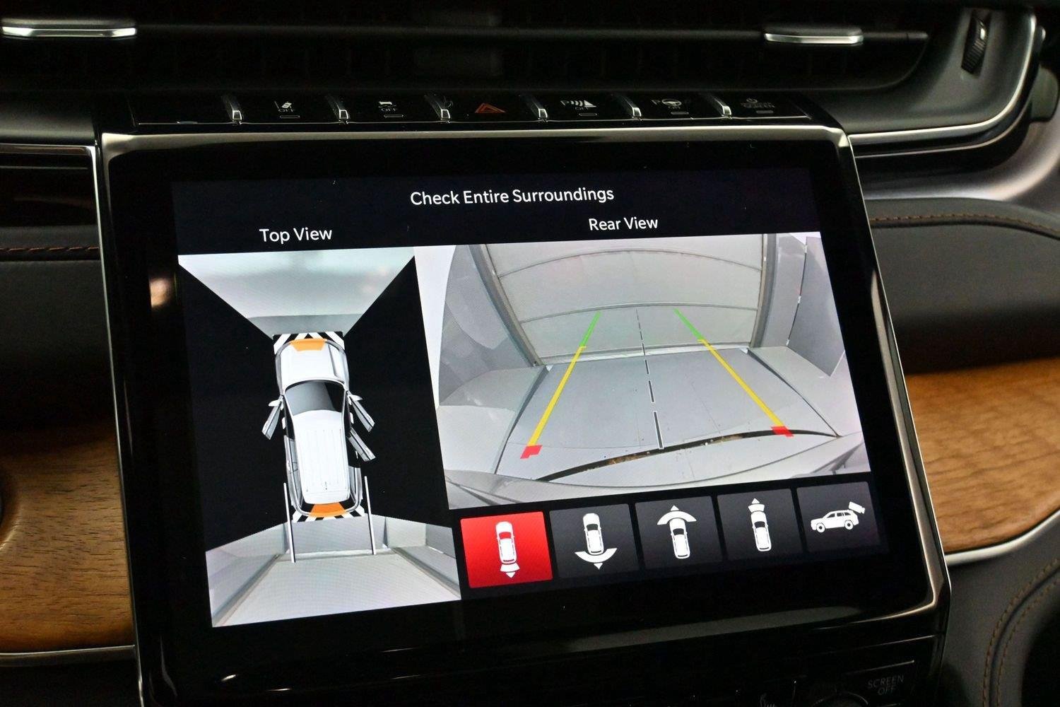 Used 2022 Jeep Grand Cherokee Summit AWD/4WD image 23