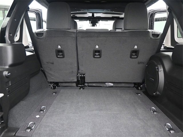 Used 2024 Jeep Wrangler Unlimited Rubicon w/ Technology Group image 23