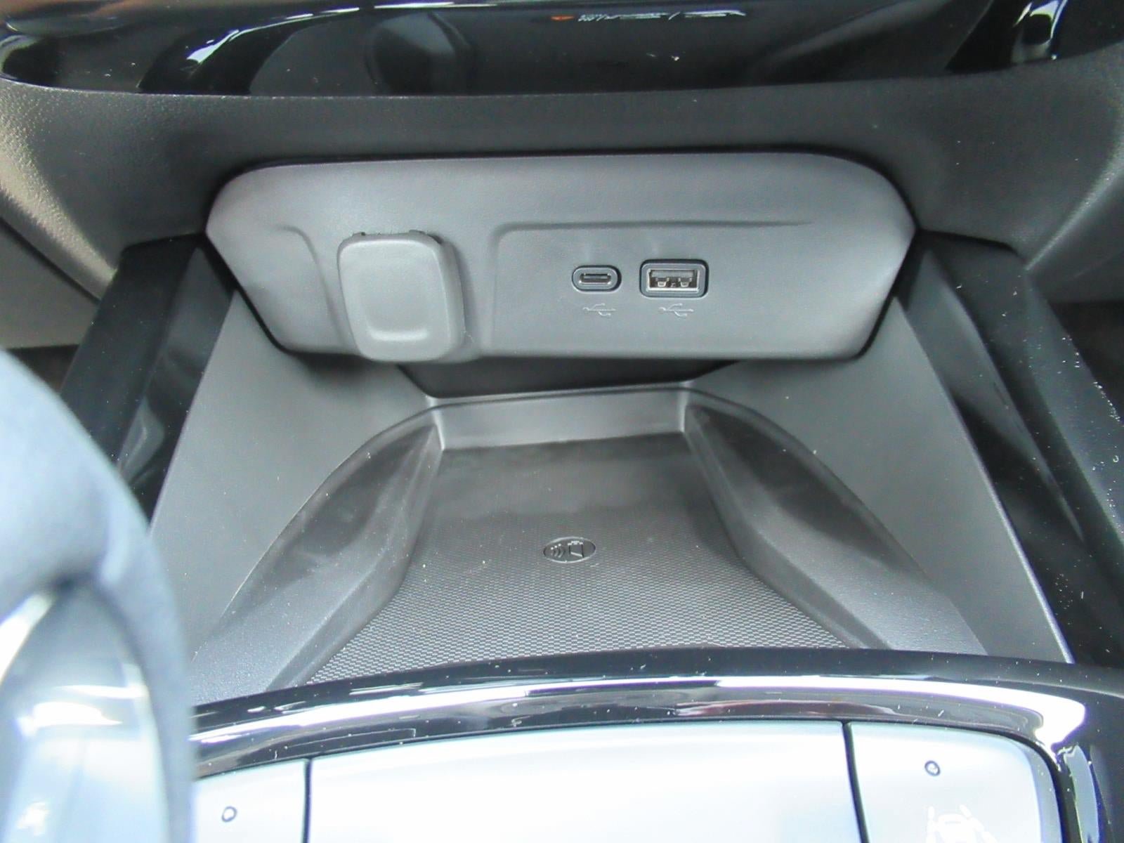 New 2026 Chevrolet Trax LT w/ Sunroof Package FWD image 28