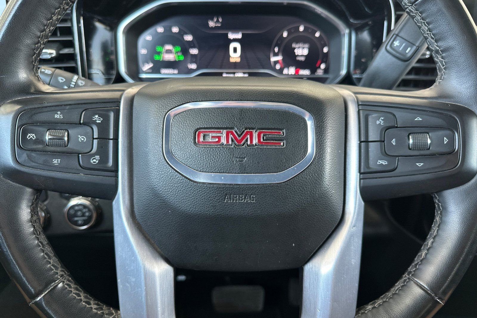 Used 2024 GMC Sierra 1500 SLT image 33