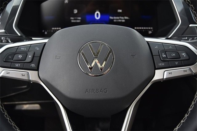 Certified 2024 Volkswagen Tiguan SE image 19