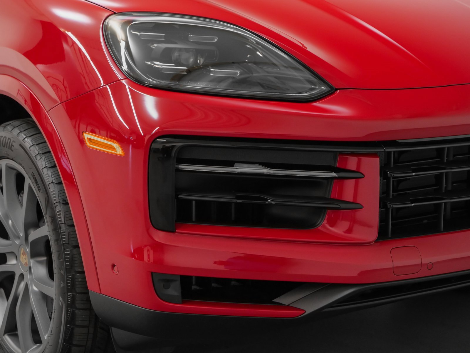 Used 2024 Porsche Cayenne Coupe image 17