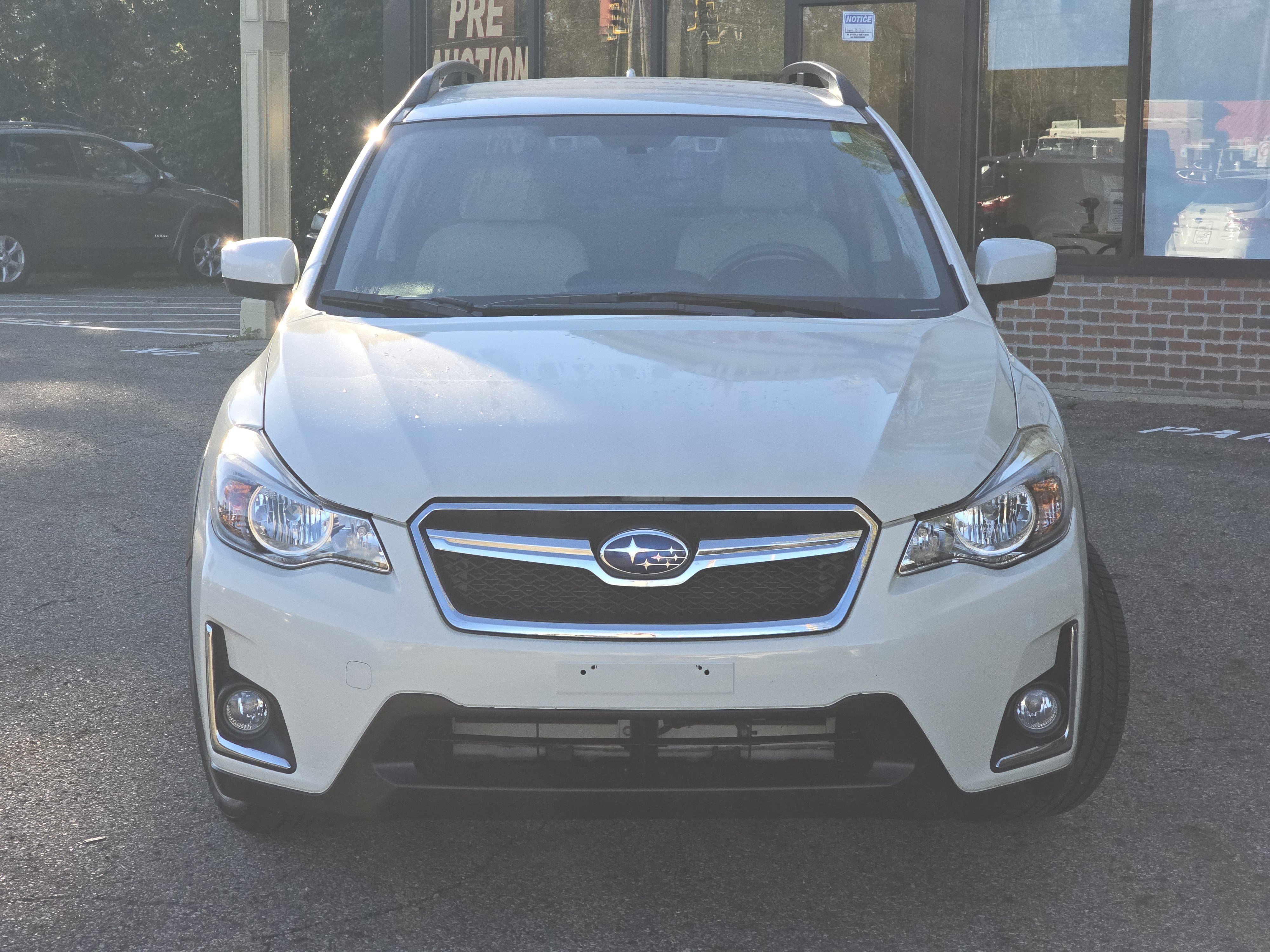 Used 2016 Subaru Crosstrek 2.0i Premium AWD/4WD image 2