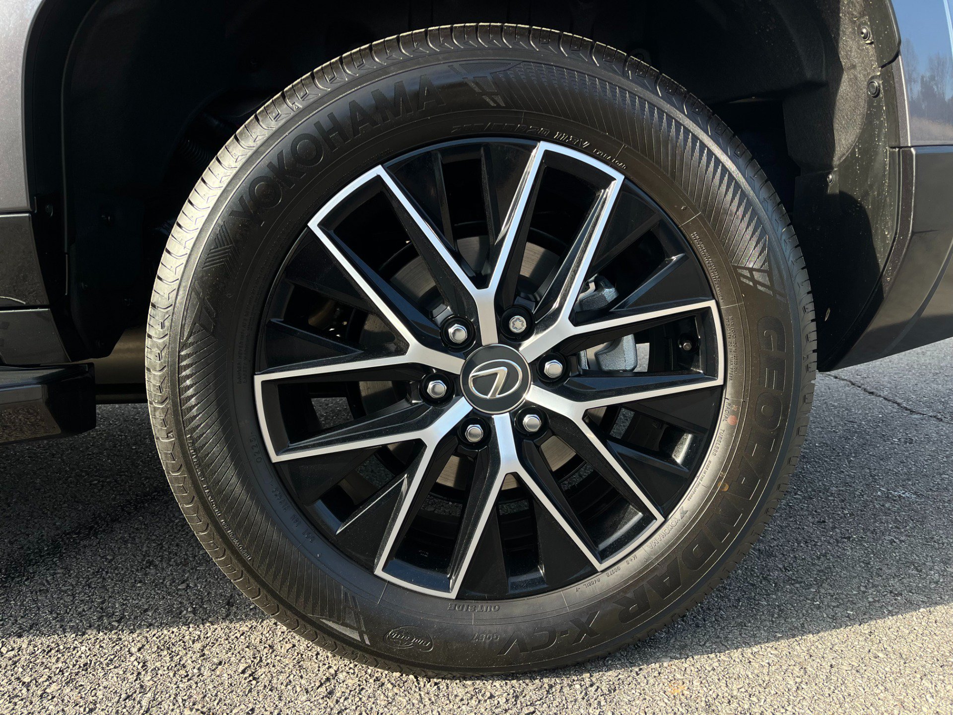 Used 2025 Lexus GX 550 w/ Accessory Package (2T) AWD/4WD image 57