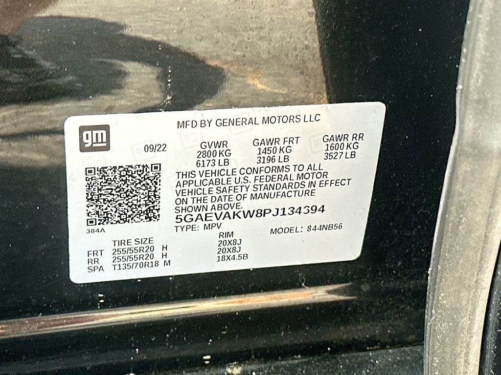 Used 2023 Buick Enclave Essence w/ Sport Touring Edition image 27