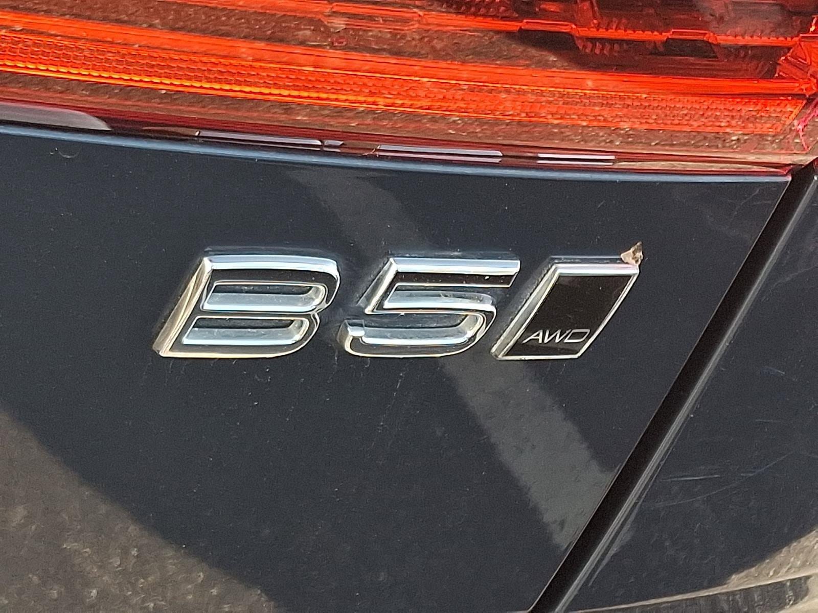 Certified 2024 Volvo XC60 B5 Ultimate w/ Protection Package Premier AWD/4WD image 30