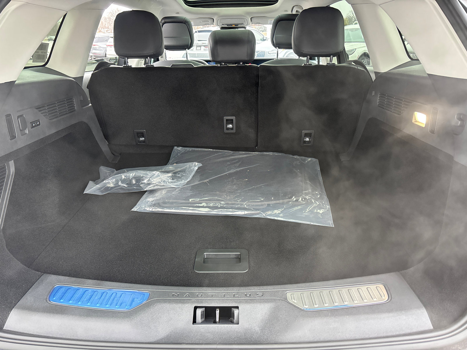 New 2026 Lincoln Nautilus Reserve w/ Jet Appearance Package image 9