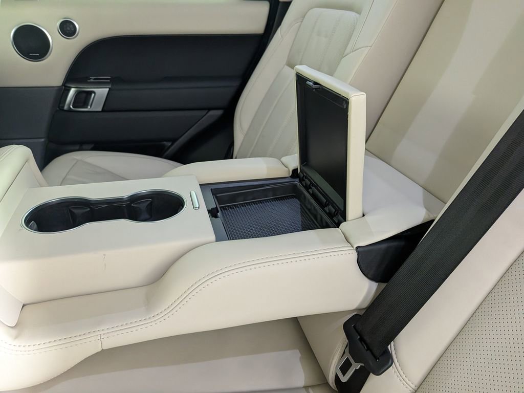 Used 2022 Land Rover Range Rover Sport HSE Dynamic image 36