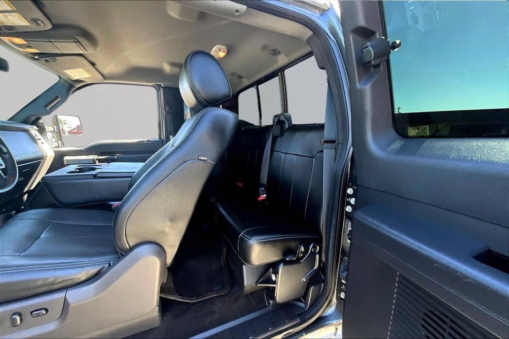Used 2015 Ford F250 Lariat w/ Lariat Interior Package AWD/4WD image 21