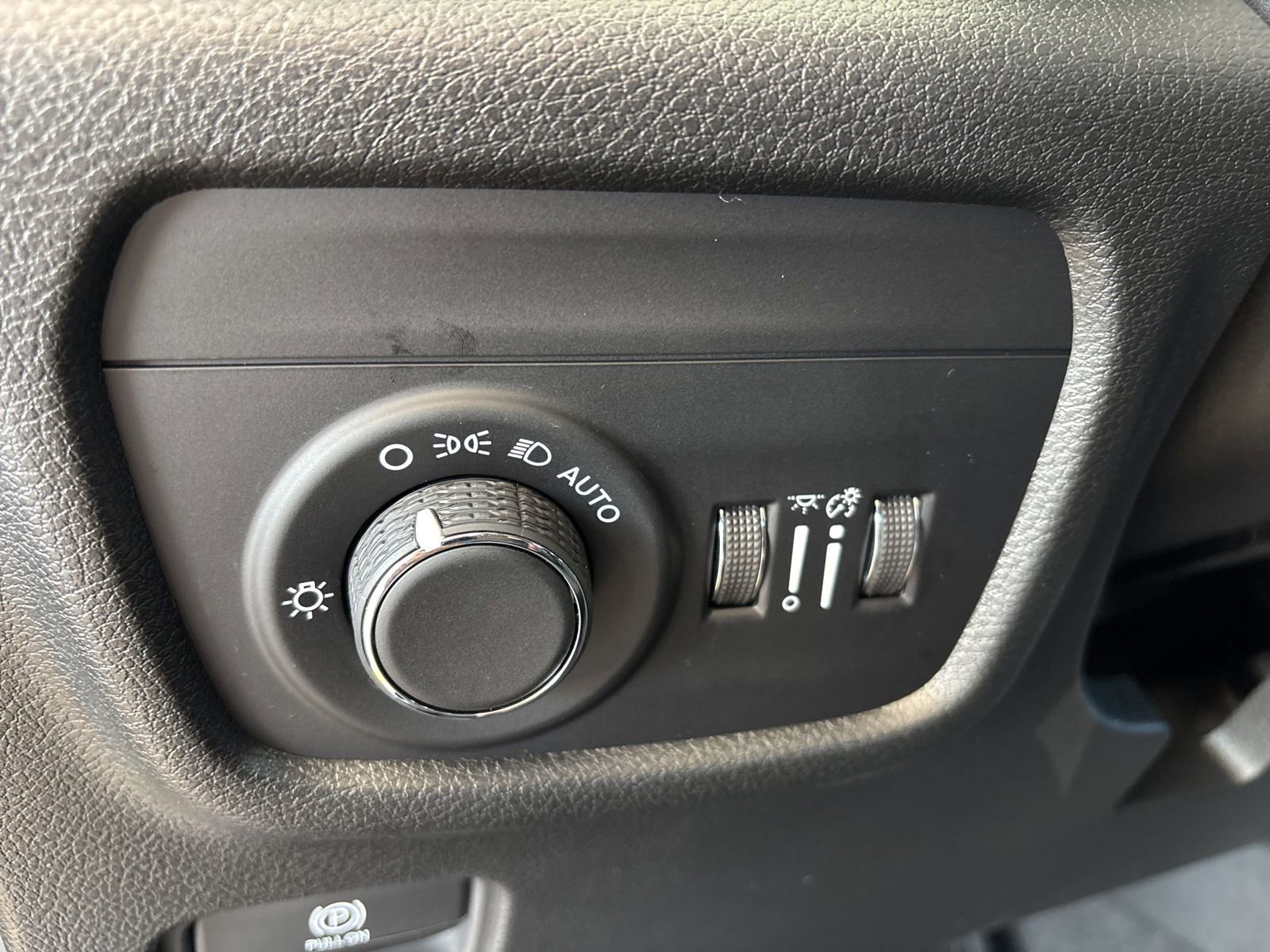 New 2026 Jeep Grand Cherokee Altitude RWD image 12