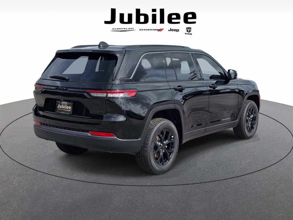 New 2026 Jeep Grand Cherokee Altitude RWD image 5