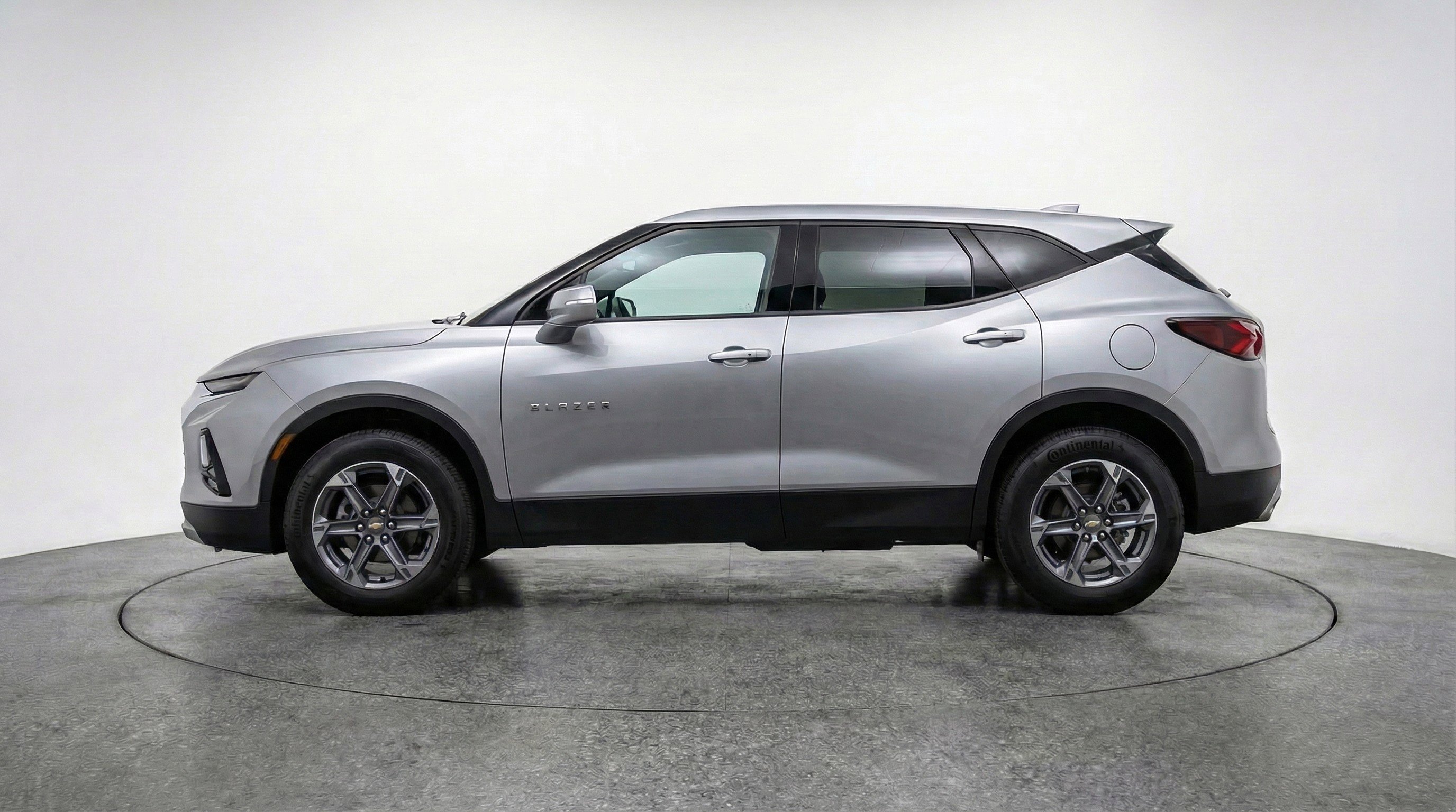 Used 2025 Chevrolet Blazer LT image 5