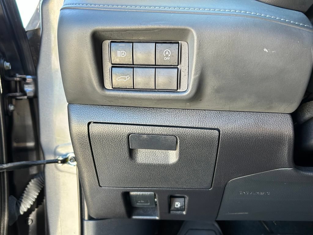 Used 2023 Toyota Highlander XLE FWD image 13