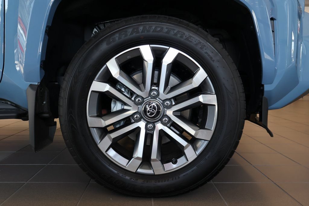 Used 2026 Toyota 4Runner Limited AWD/4WD image 14