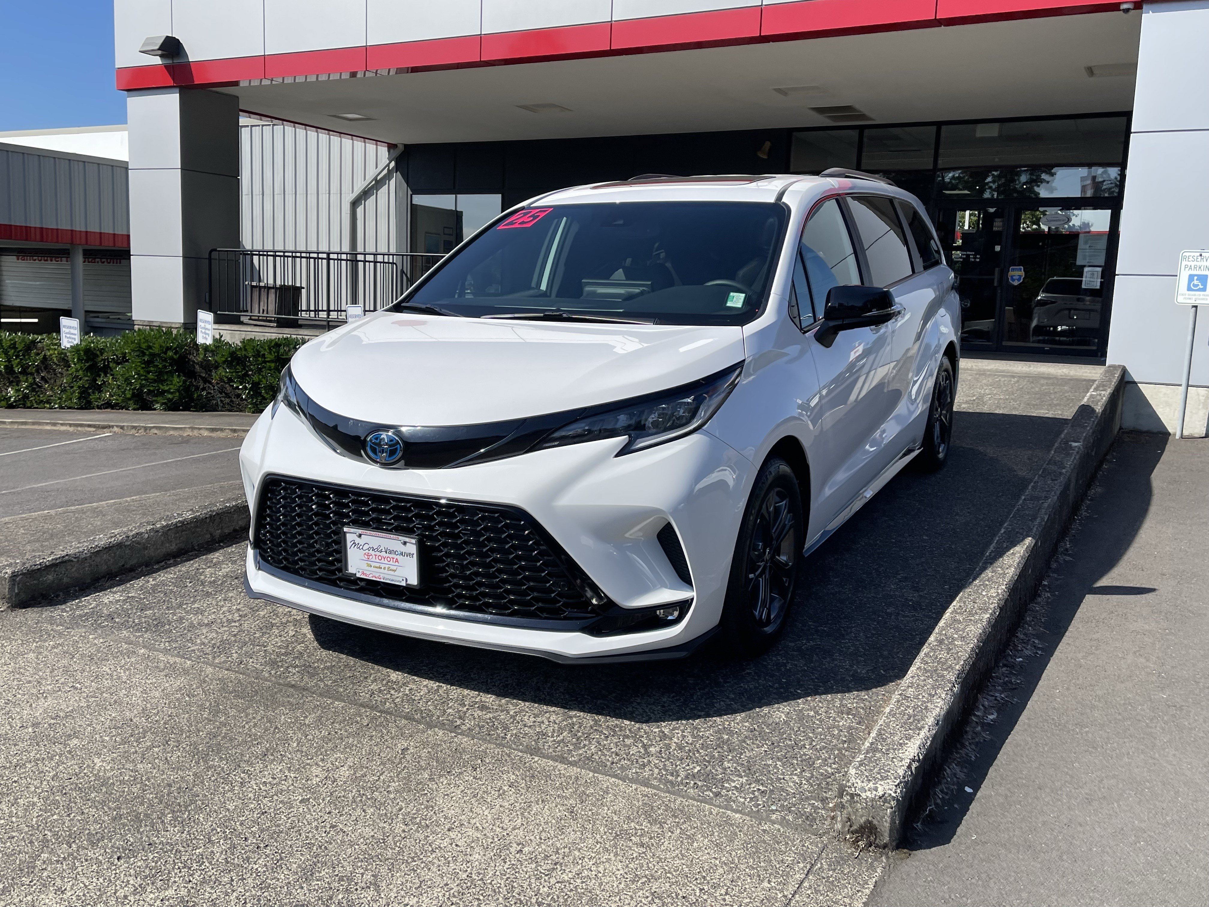 Certified 2025 Toyota Sienna XSE w/ XSE Premium Package AWD/4WD image 3