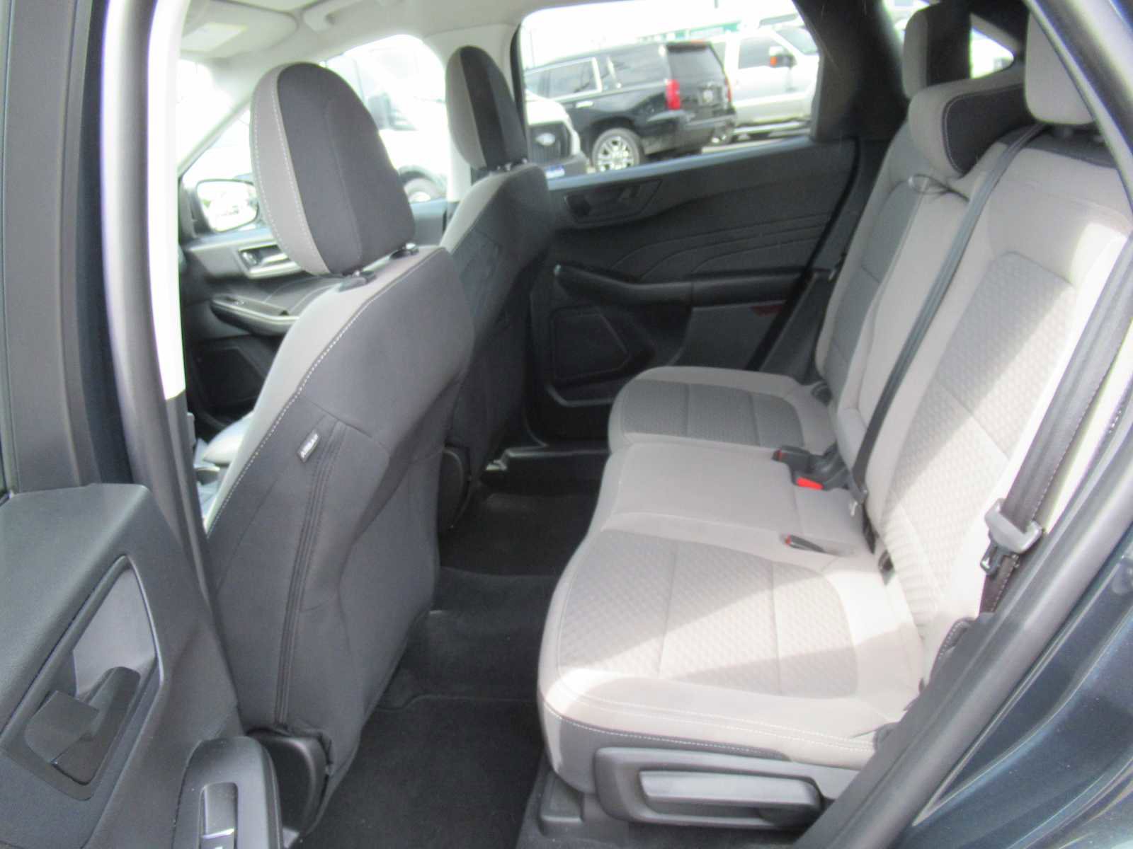 Used 2022 Ford Escape SE w/ SE Sport Appearance Package image 20