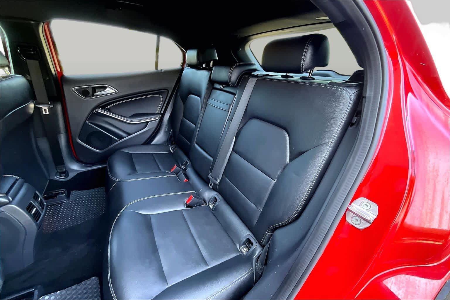 Used 2018 Mercedes-Benz GLA 250 4MATIC image 21