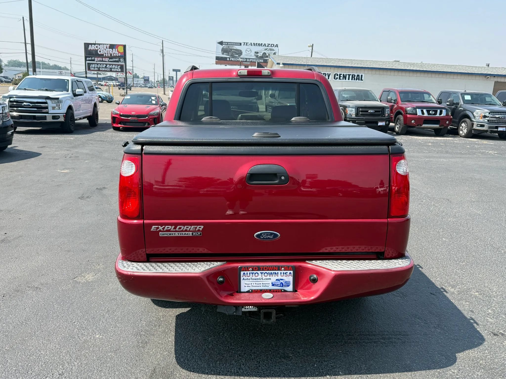 Used 2004 Ford Explorer Sport Trac XLT AWD/4WD image 4