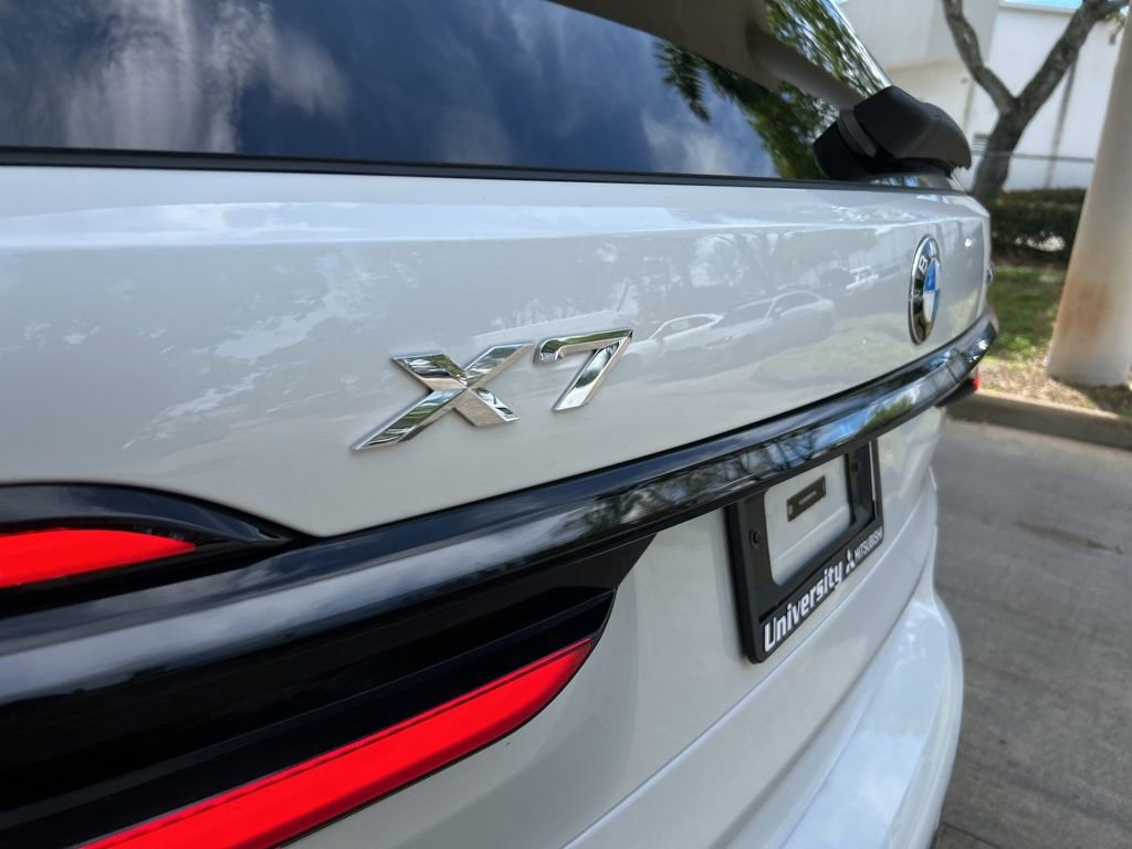 Used 2024 BMW X7 xDrive40i w/ M Sport Package image 19