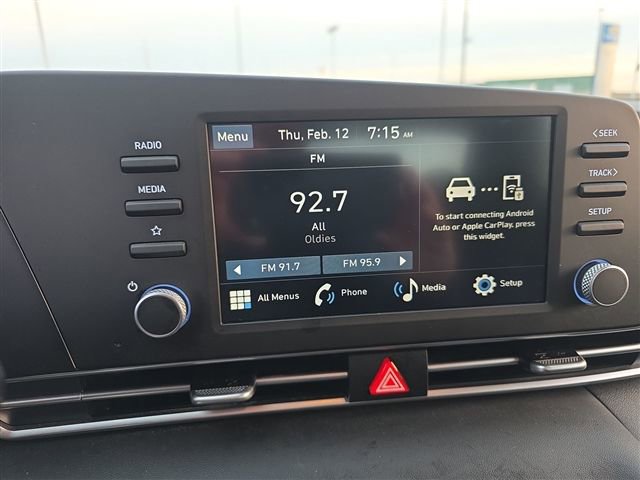 Used 2025 Hyundai Elantra SE image 15