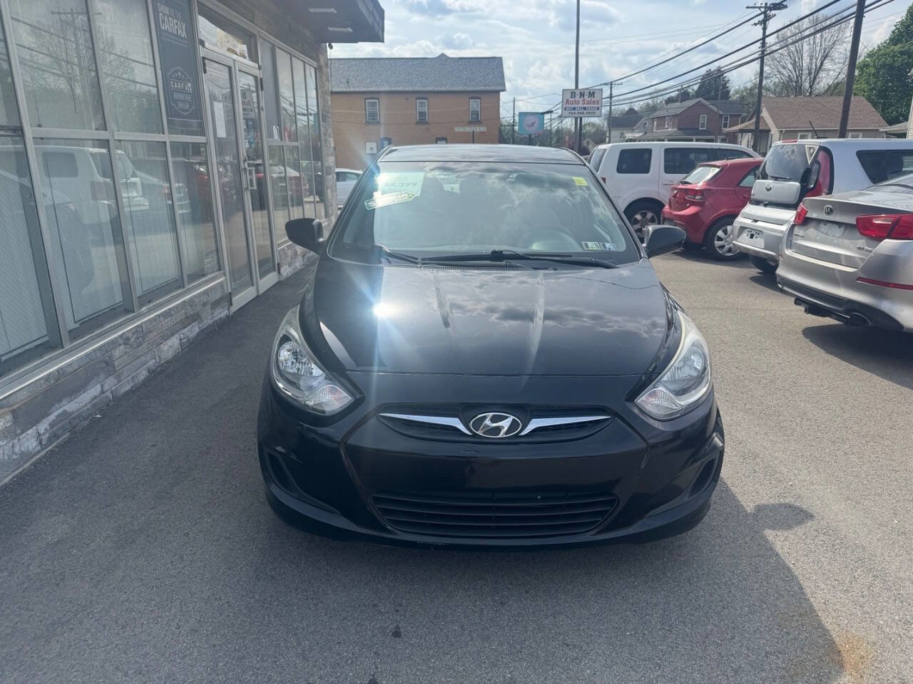 Used 2013 Hyundai Accent GLS FWD image 2