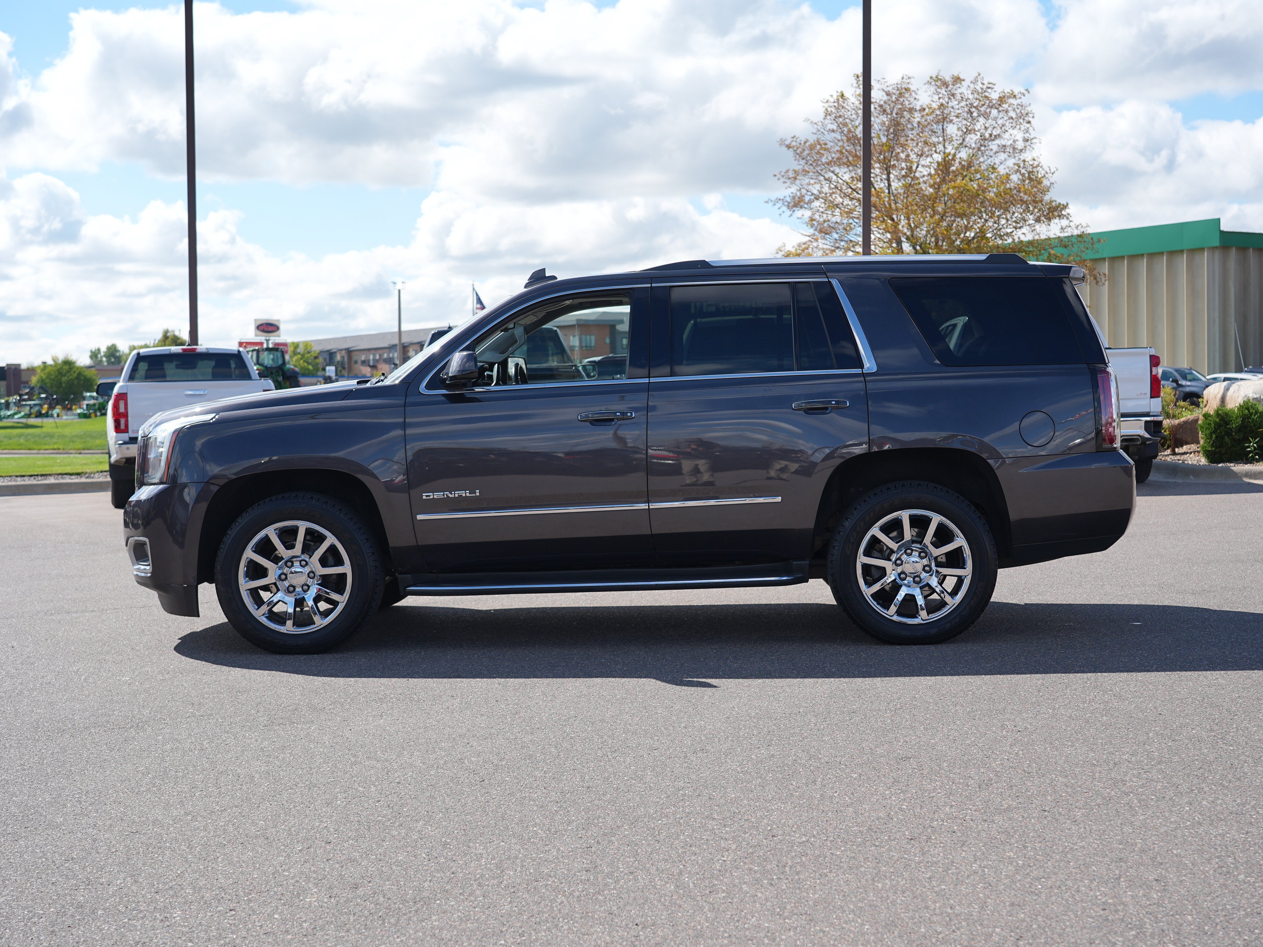 Used 2016 GMC Yukon Denali w/ Open Road Package AWD/4WD image 6