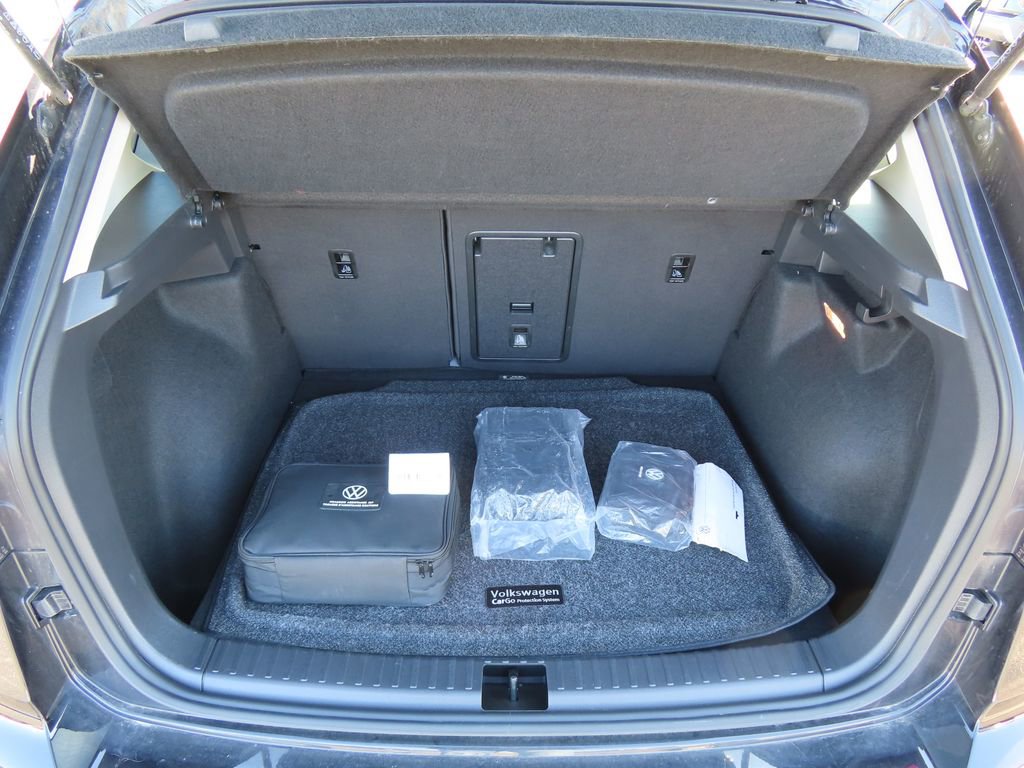 Used 2022 Volkswagen Taos SE image 18