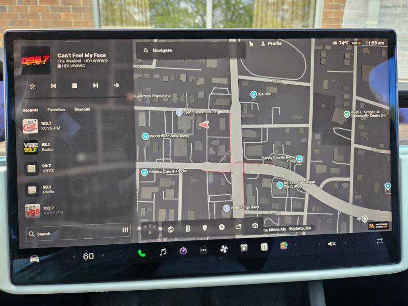 Used 2023 Tesla Model X AWD/4WD image 41