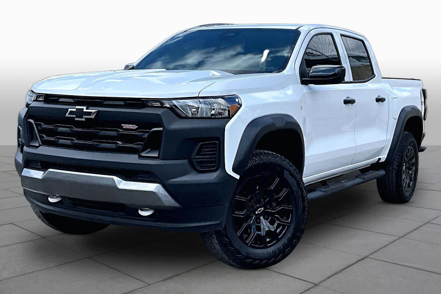 Used 2024 Chevrolet Colorado Trail Boss w/ Advanced Trailering Package AWD/4WD image 35
