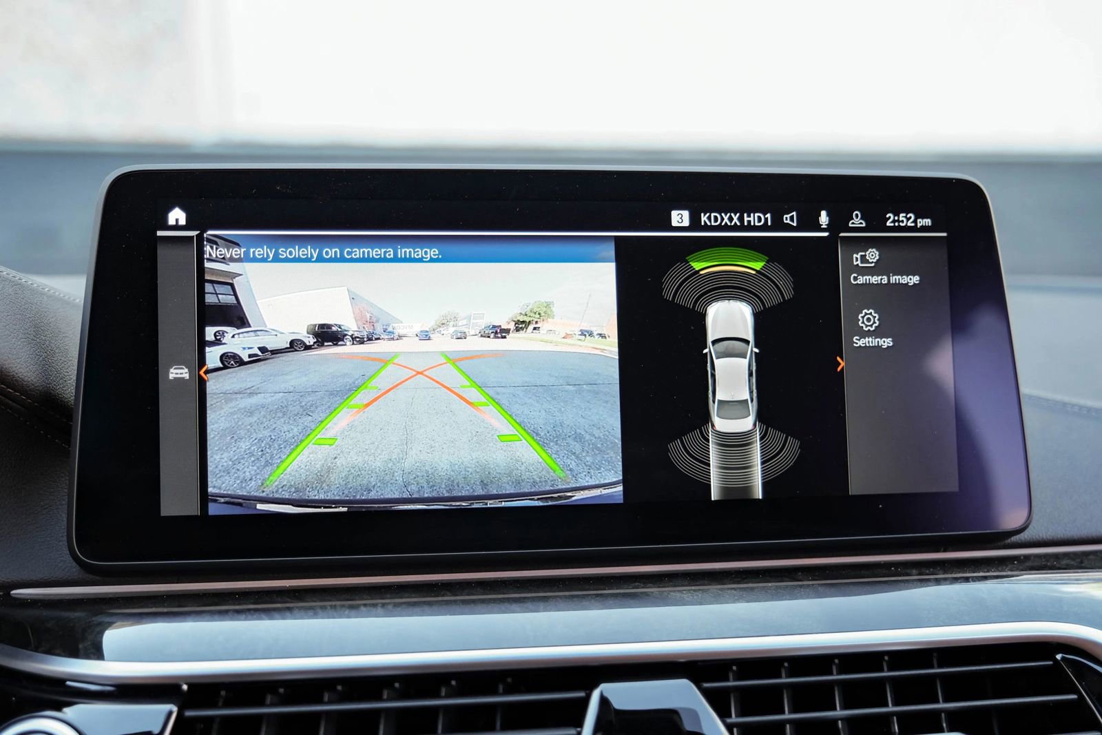 Used 2023 BMW 540i xDrive w/ Executive Package image 34