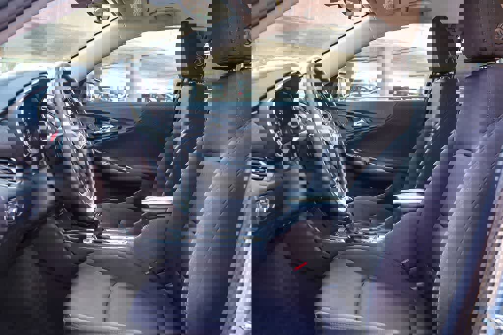 Used 2023 Chevrolet Malibu LT image 17