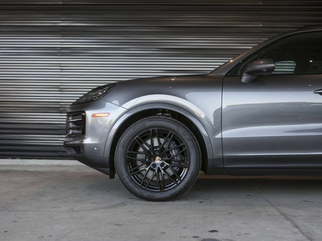 New 2026 Porsche Cayenne AWD/4WD image 13