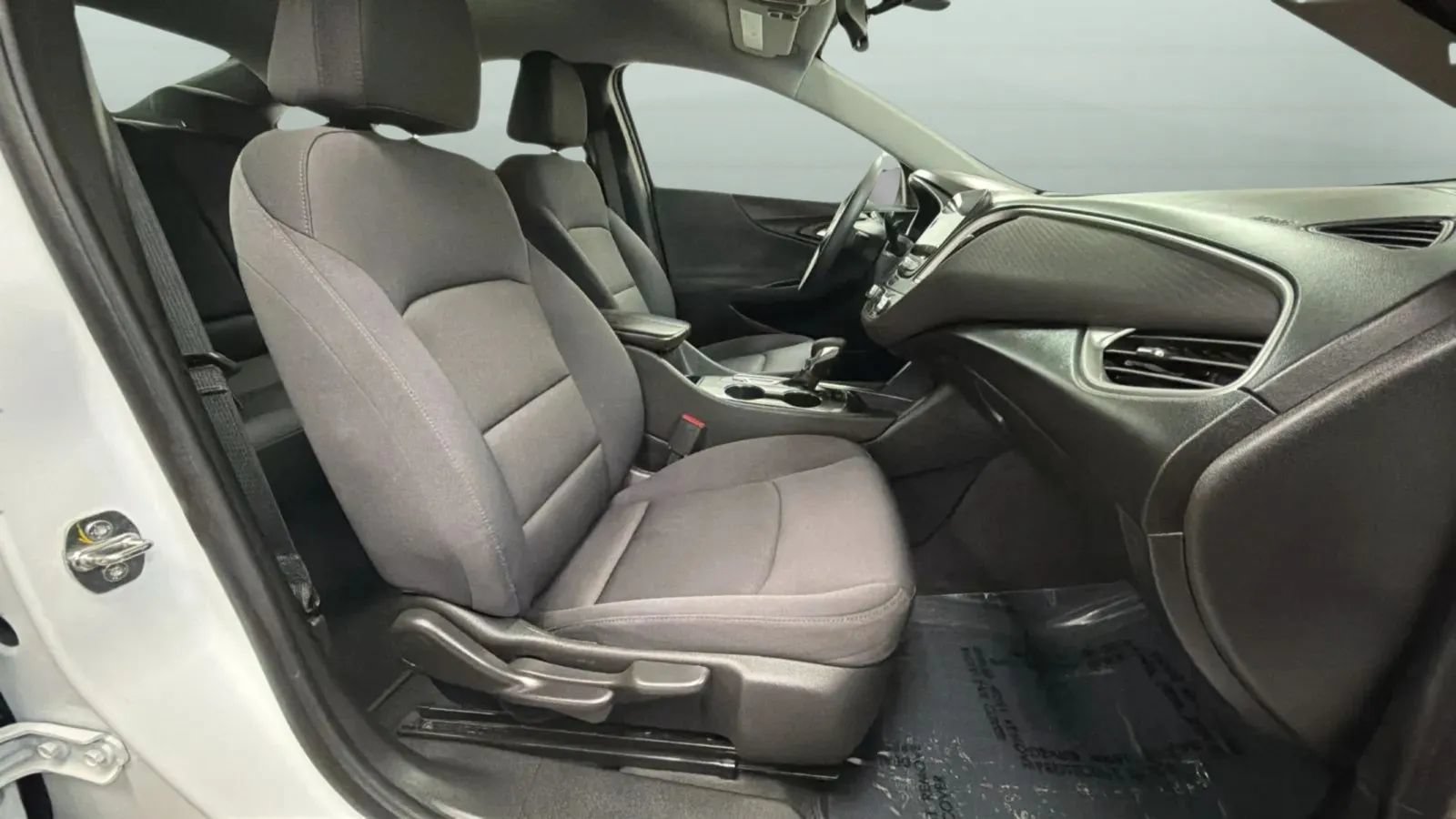 Used 2022 Chevrolet Malibu LT FWD image 22