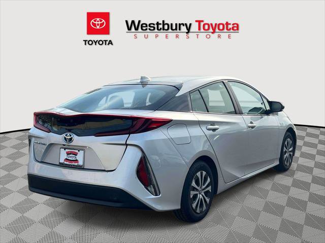 Certified 2022 Toyota Prius Prime LE image 7