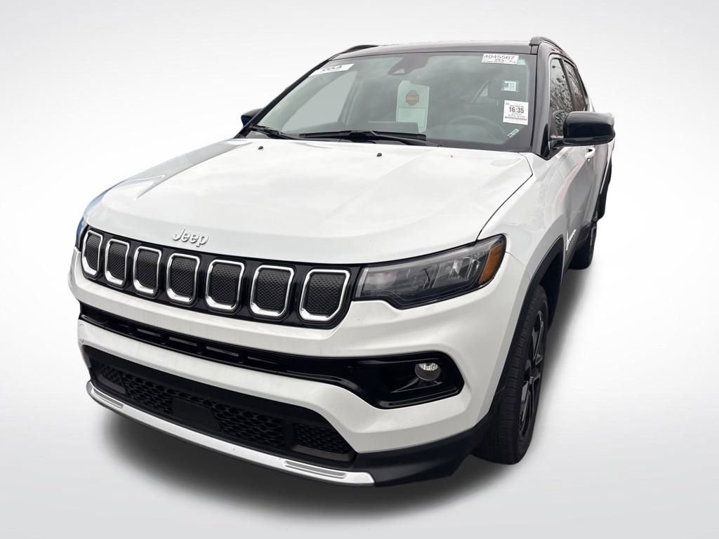 Certified 2022 Jeep Compass Limited image 9