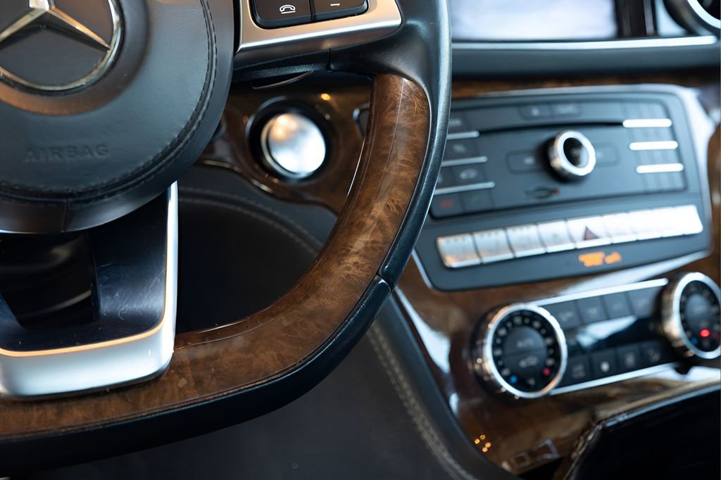 Used 2019 Mercedes-Benz SL 450 image 39