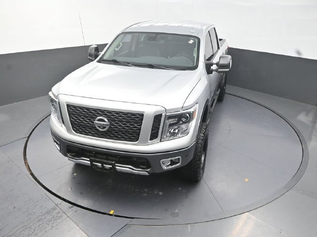 Used 2018 Nissan Titan PRO-4X w/ Pro-4x Convenience Package AWD/4WD image 24