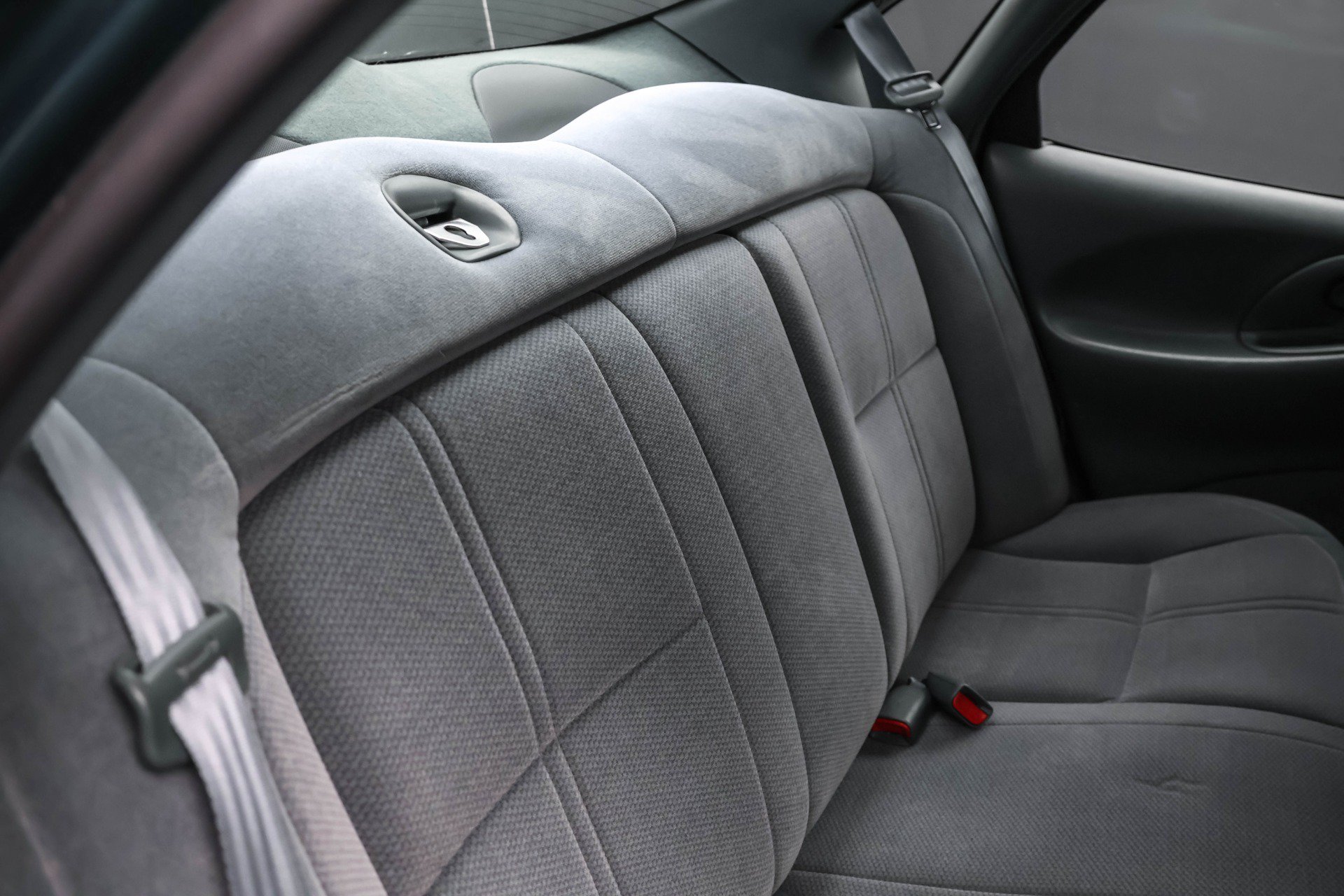 Used 1997 Ford Taurus GL FWD image 6