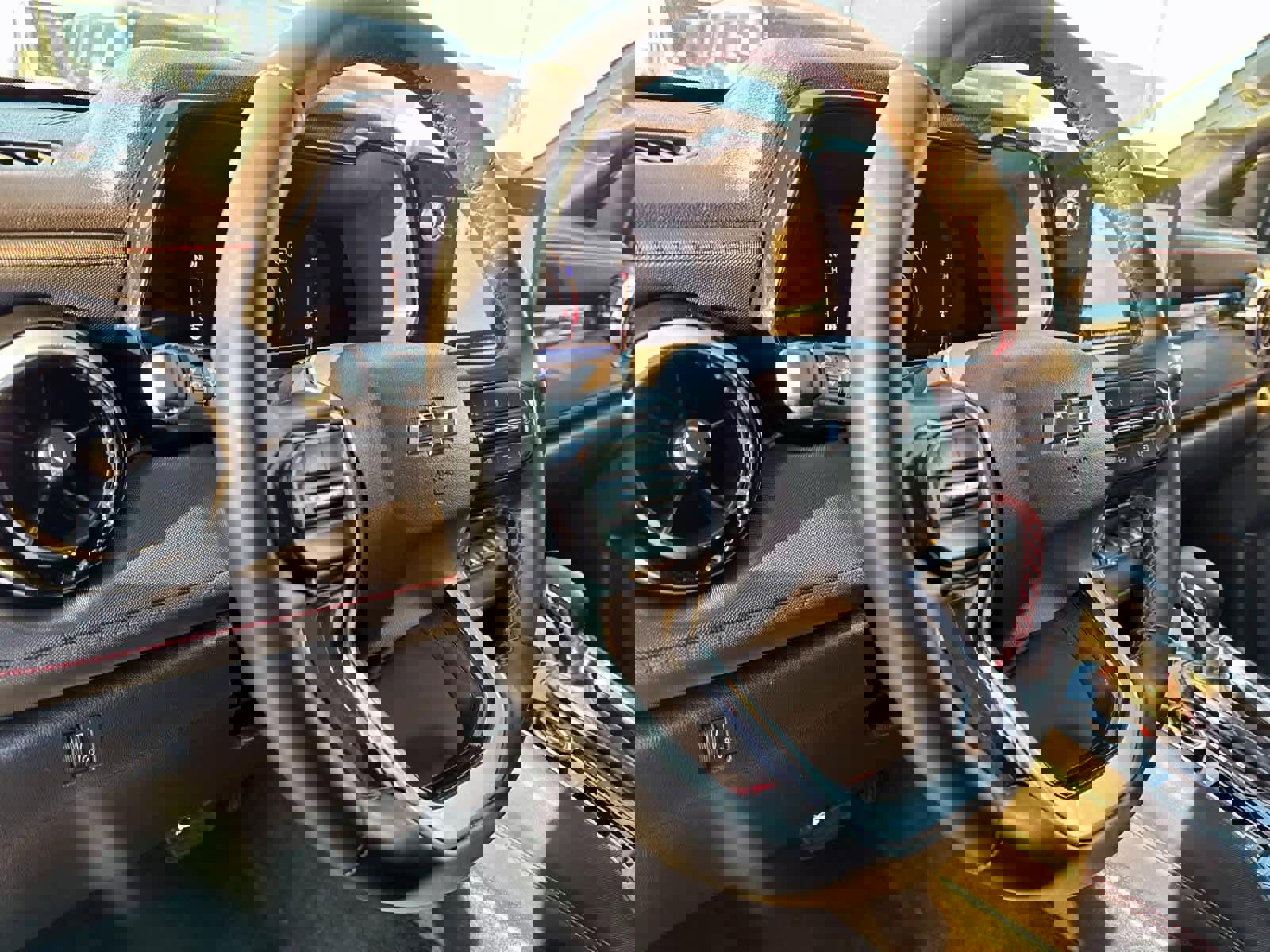 Used 2023 Chevrolet Colorado Z71 w/ Z71 Convenience Package 2 image 17