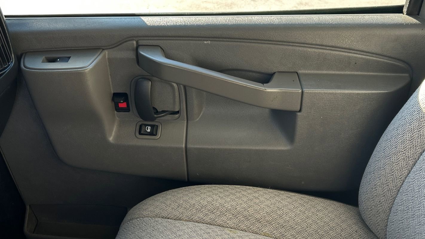 Used 2019 Chevrolet Express 3500 w/ Power Convenience Package image 22