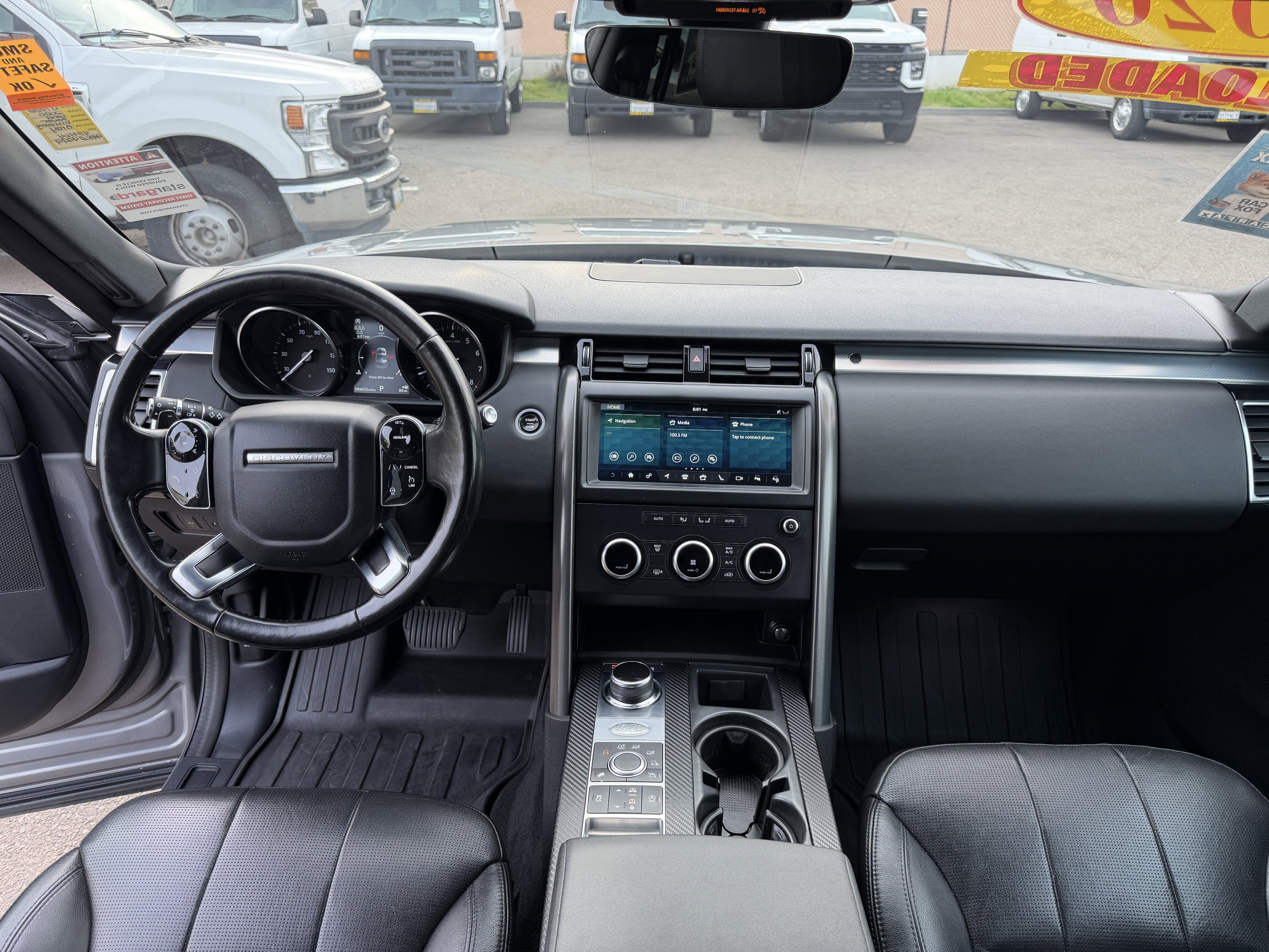 Used 2020 Land Rover Discovery Landmark AWD/4WD image 14