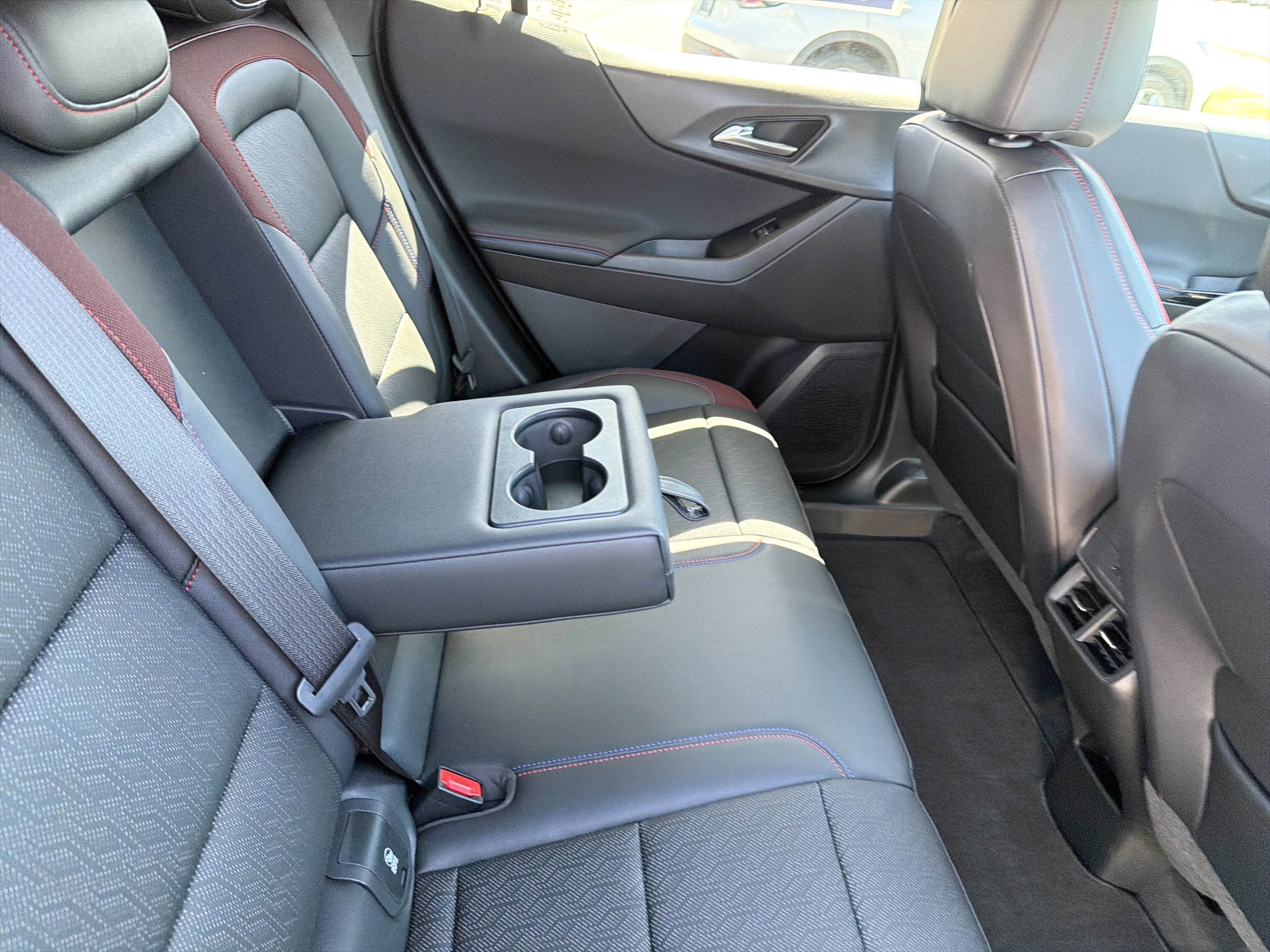 Used 2026 Chevrolet Equinox RS FWD image 67