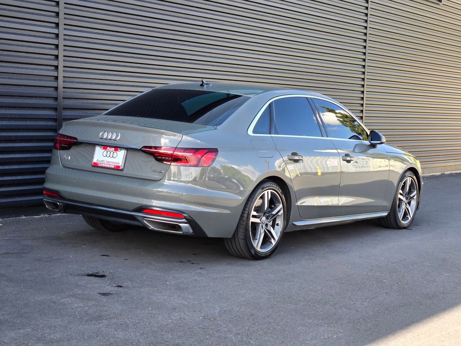 Used 2024 Audi A4 2.0T Premium AWD/4WD image 6