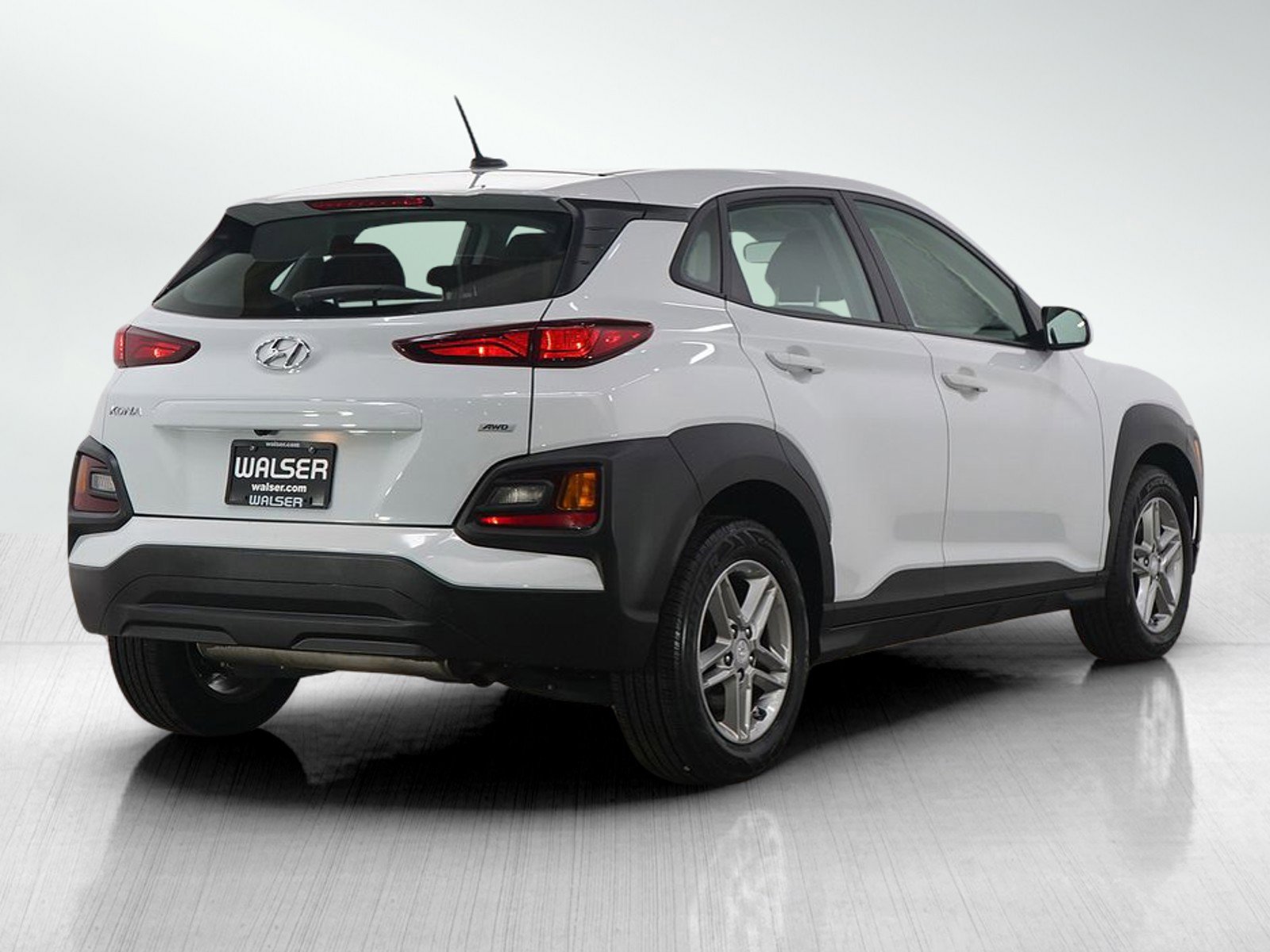 Used 2018 Hyundai Kona SE image 5