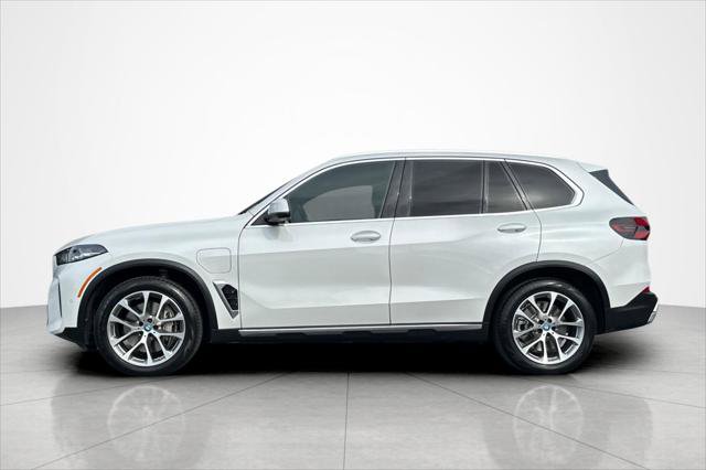 Used 2024 BMW X5 xDrive50e w/ Parking Assistance Package video 2