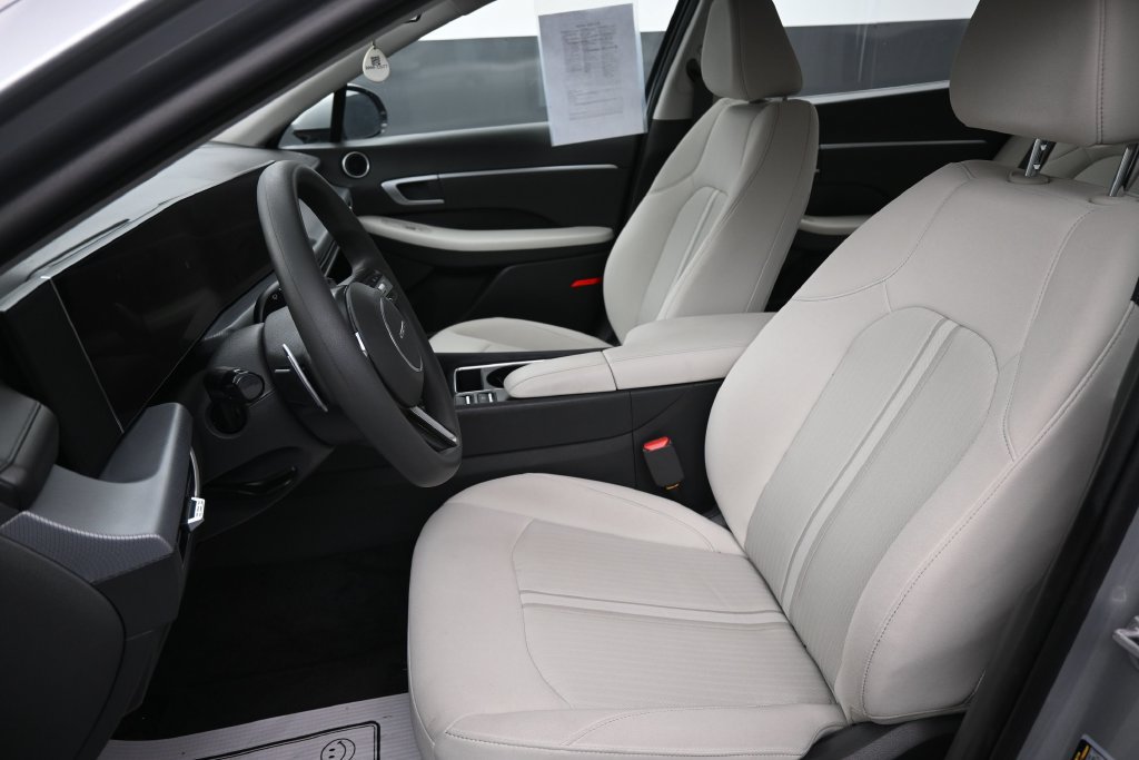 Used 2025 Hyundai Sonata SEL AWD/4WD image 26