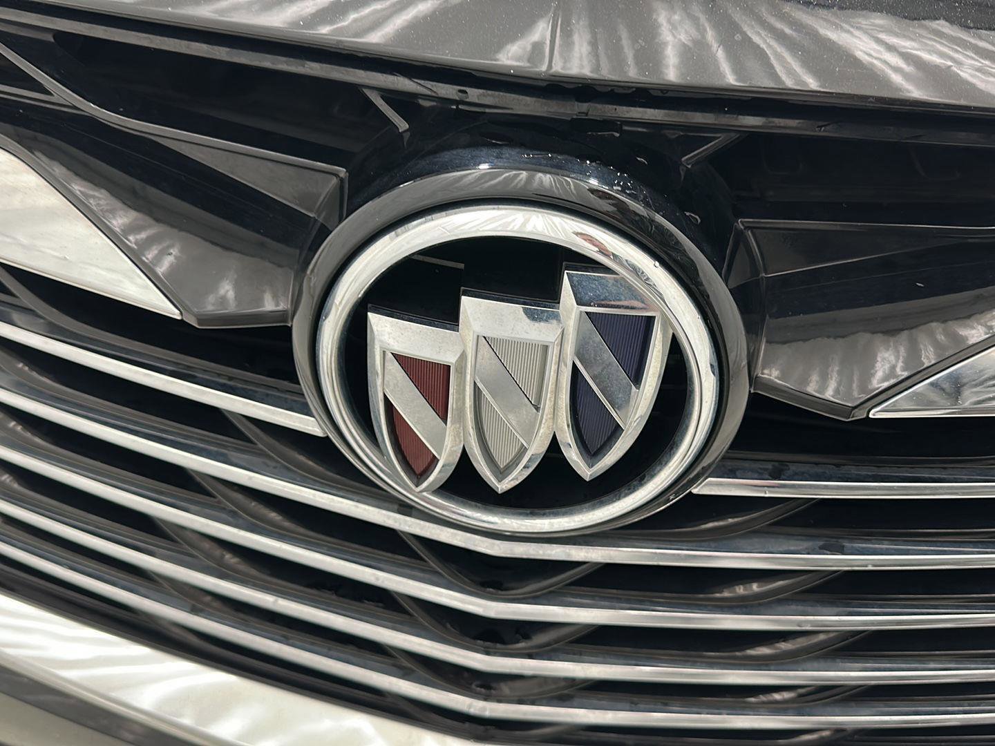 Used 2023 Buick Enclave Essence w/ Experience Buick Package image 30